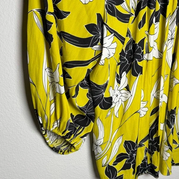 Worthington Yellow, White and Black Floral Skirt - Picture 4 of 5